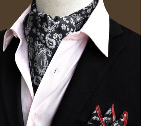 Black & White Paisley Print Boscot